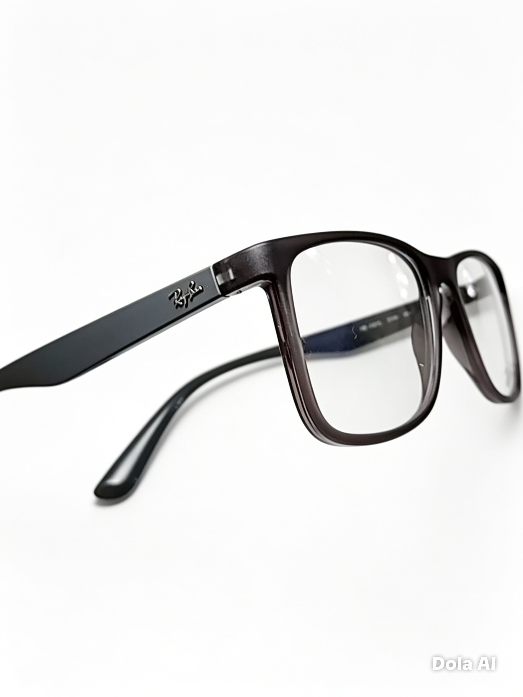 RAY-BAN 7203 GRIS MATE TRASLÚCIDO
