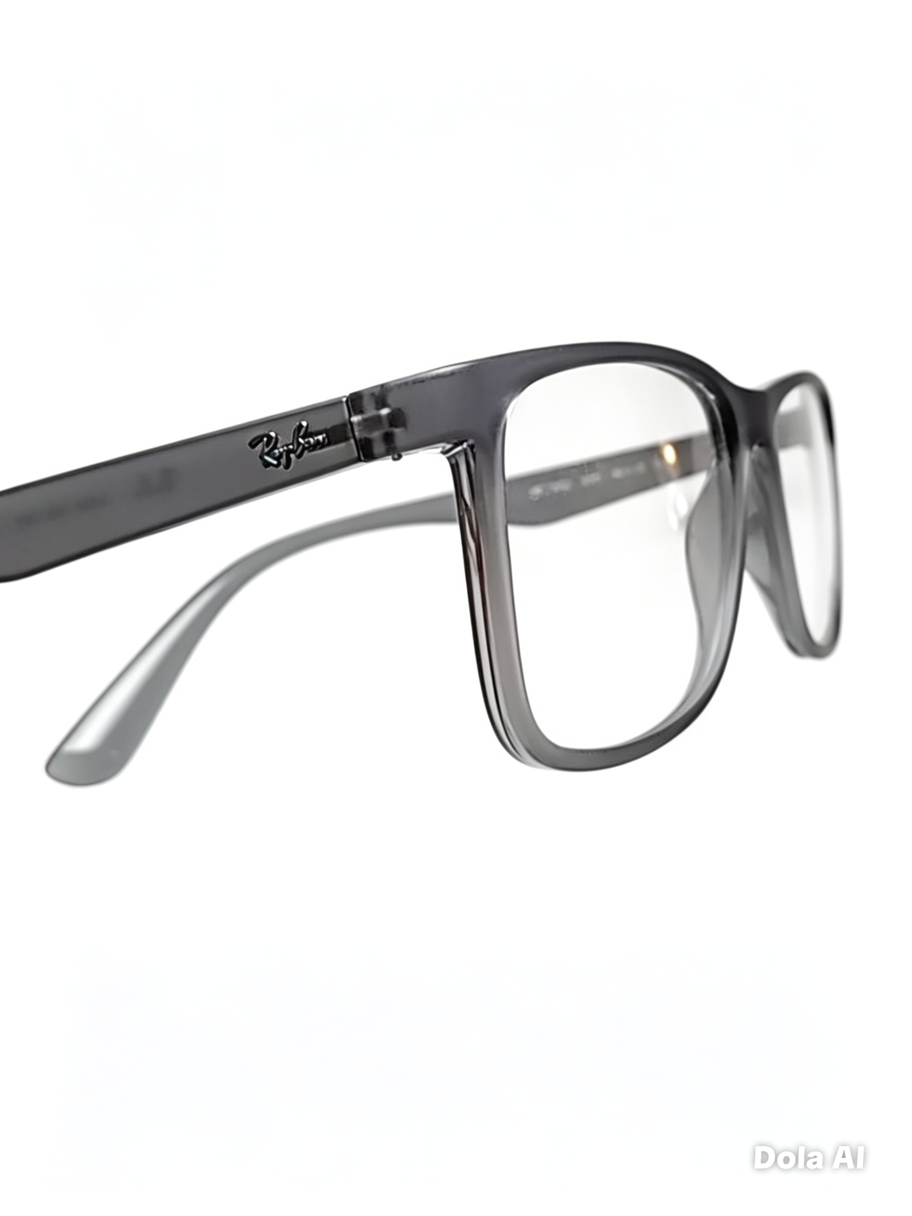 RAY-BAN 7203 GRIS CLARO TRASLÚCIDO