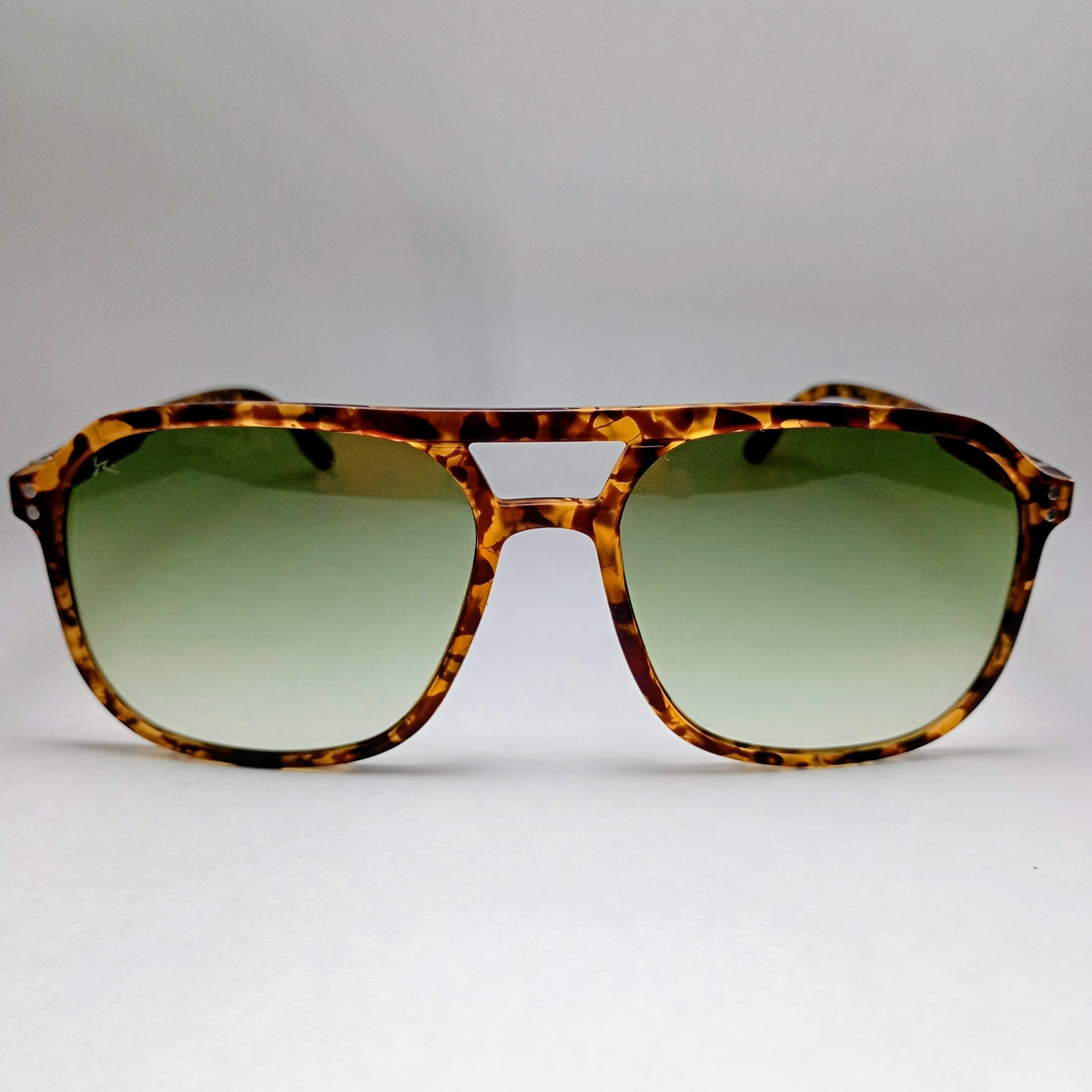 Gafas RUSTY detalle frontal policarbonato REINVENTARTE
